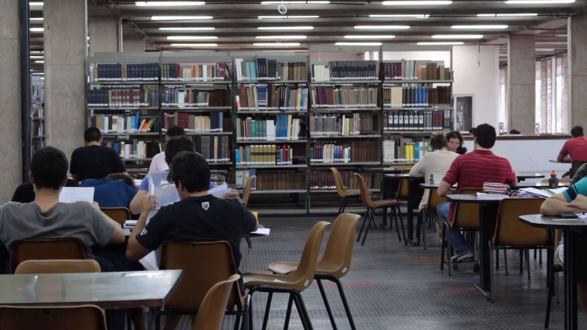Biblioteca Central da Ufes disponibiliza mais de 10 mil obras para pesquisa