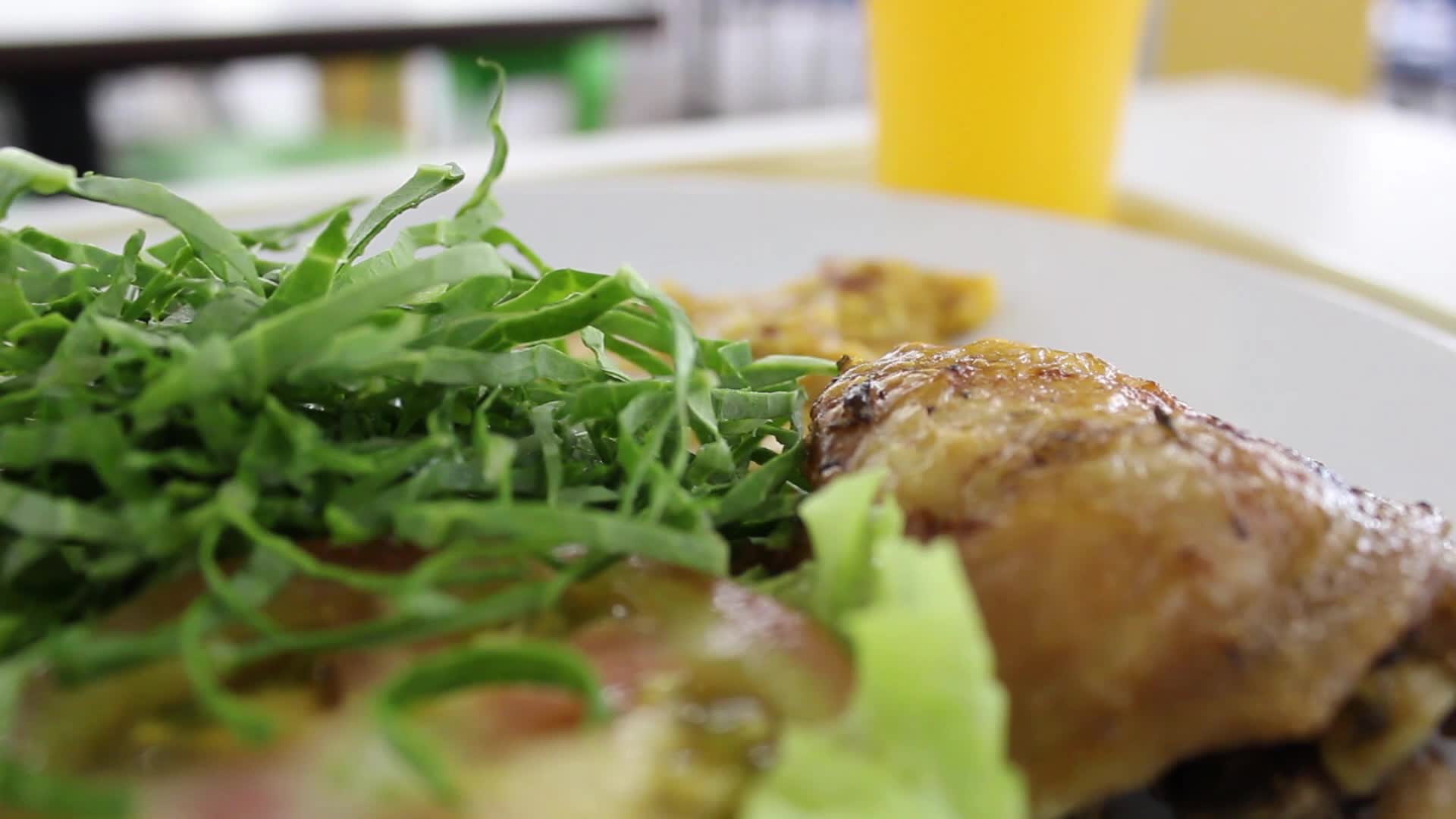  Alimentação saudável na infância é tarefa de pais, escola e sociedade