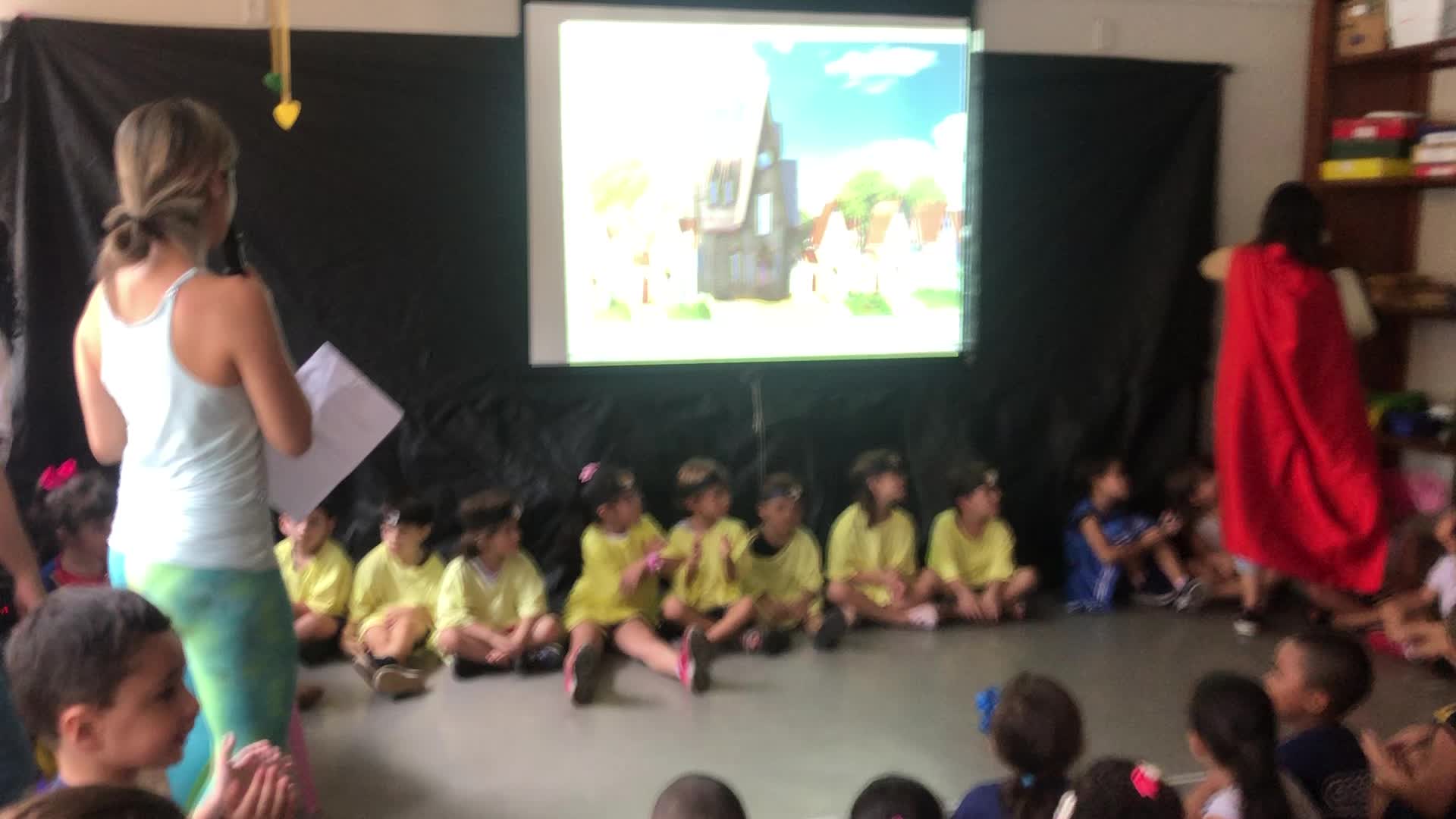 Teatro Minions - Turma do macarrão