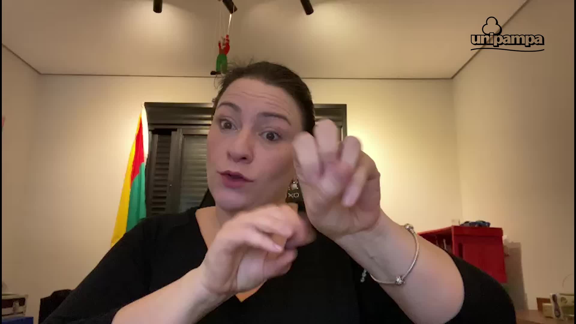 3 Atividade. Pesquisar a existência das escolas bilíngues de surdos das suas cidades ou cidades vizinhas Profª Carilissa Dall_alba